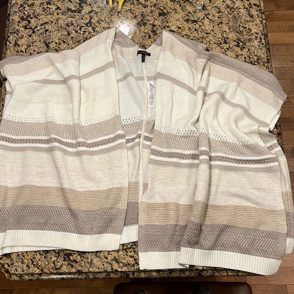 *sold* White House Black Market Ruana - Picture 5 of 5